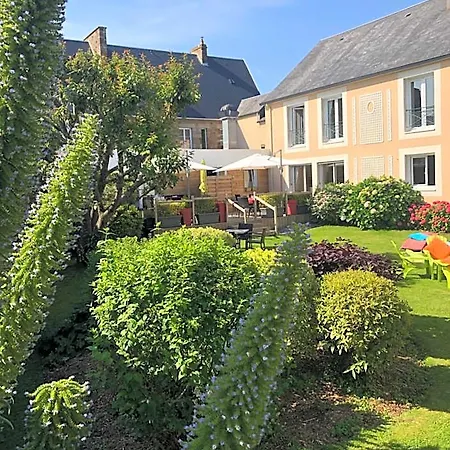 Logis Restaurant Le Gue Du Holme