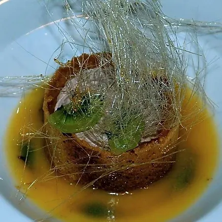 Hotel Logis Restaurant Le Gue Du Holme