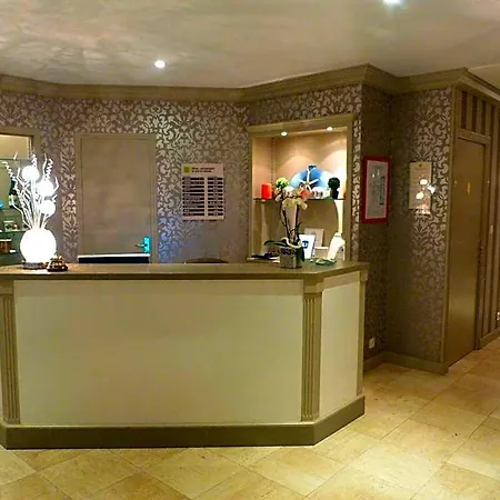 Logis Restaurant Le Gue Du Holme 3*