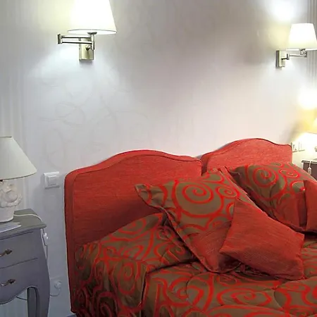 Logis Restaurant Le Gue Du Holme Hotel 3*